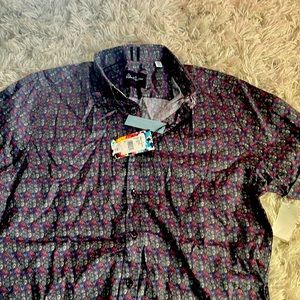 Short sleeved men’s button down